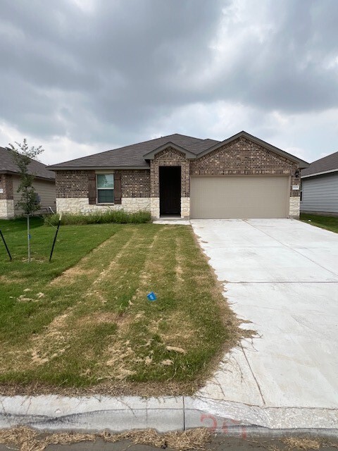 Property Photo: 519 Wyatt Way TX 76537
