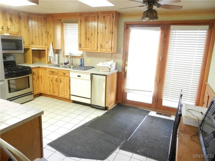 Property Photo: 42 Sandra Place NY 14075