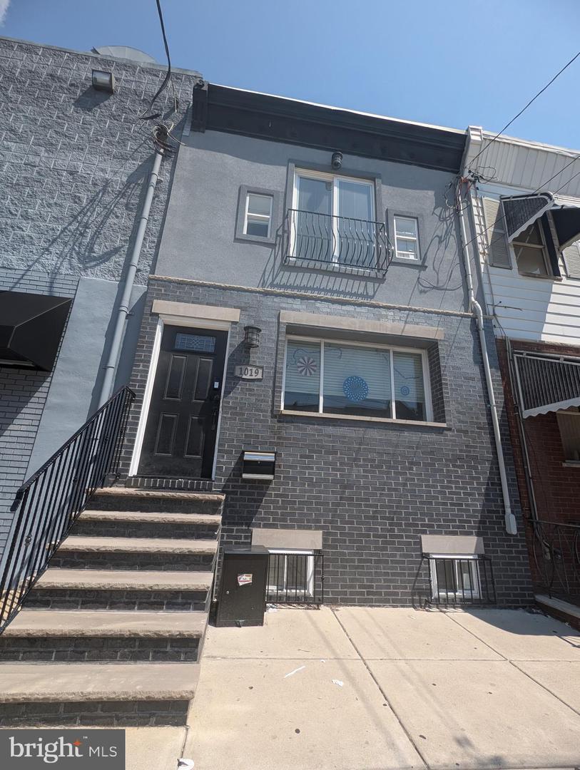 Property Photo: 1019 Snyder Avenue PA 19148