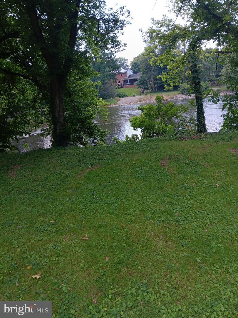 Property Photo:  1000 Mill Road  PA 17050 