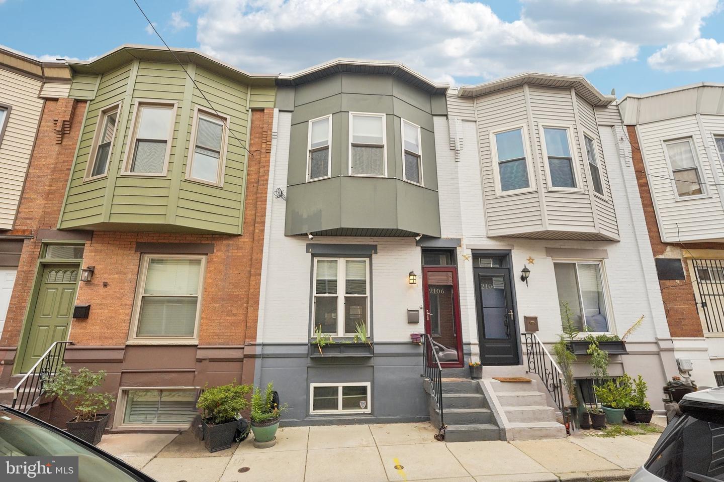 2106 S Garnet Street  Philadelphia PA 19145 photo