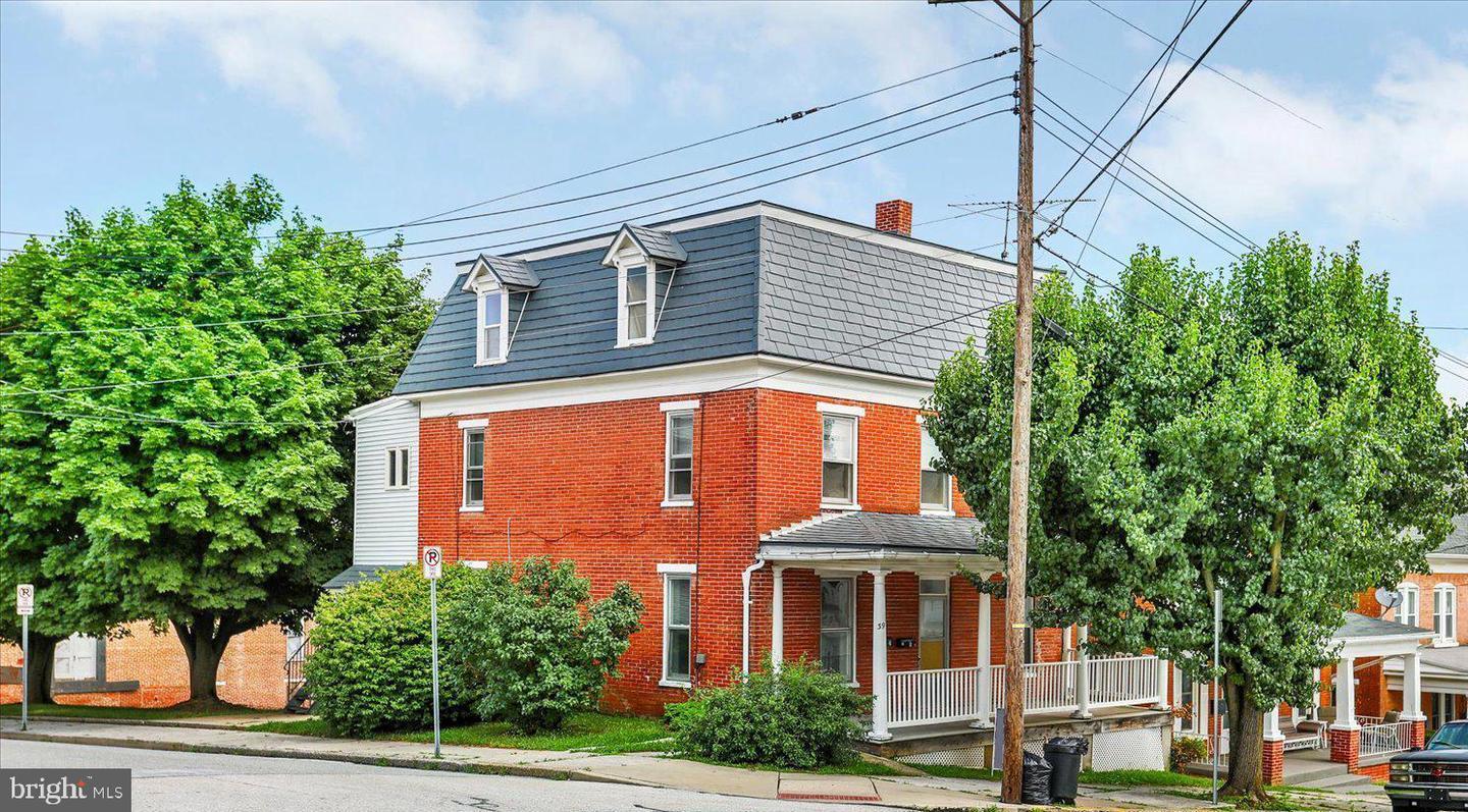 Property Photo:  39 Henrietta Street  PA 17356 