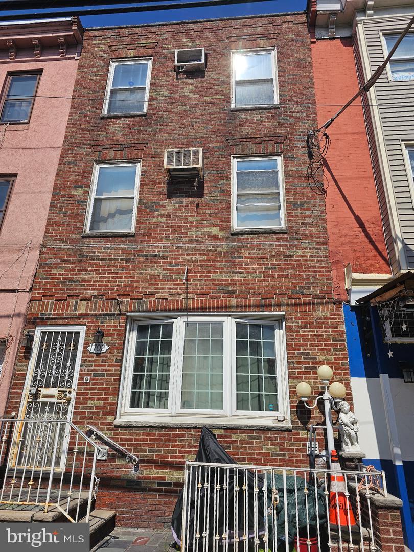 1702 S 6th Street  Philadelphia PA 19148 photo