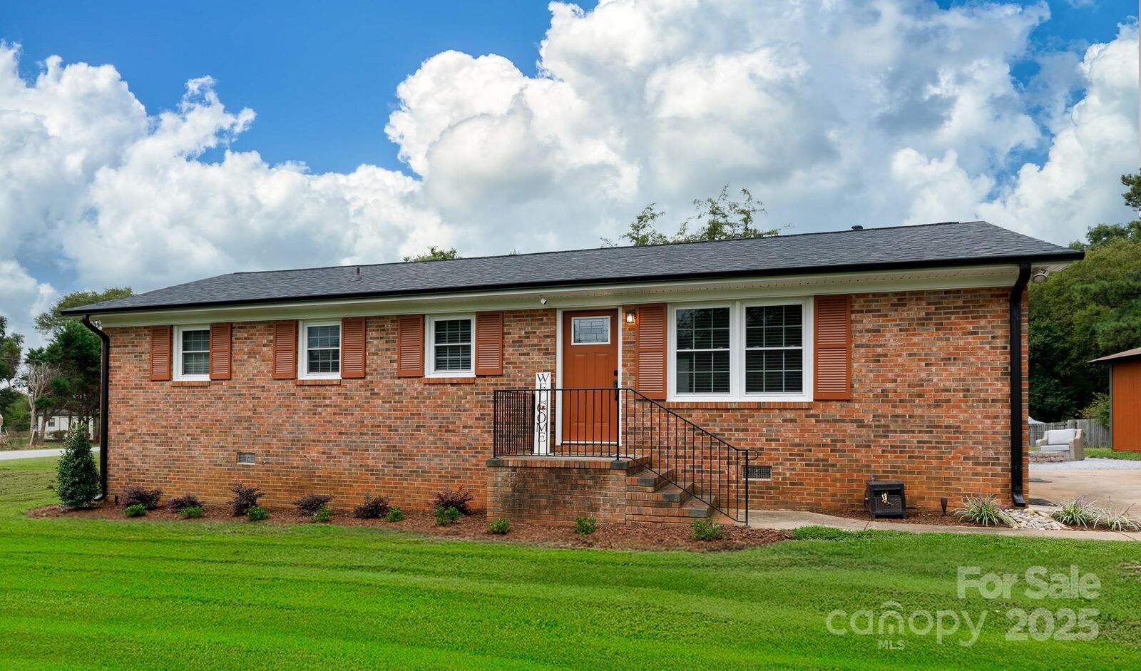 Property Photo:  1811 Eastview Road  SC 29732 
