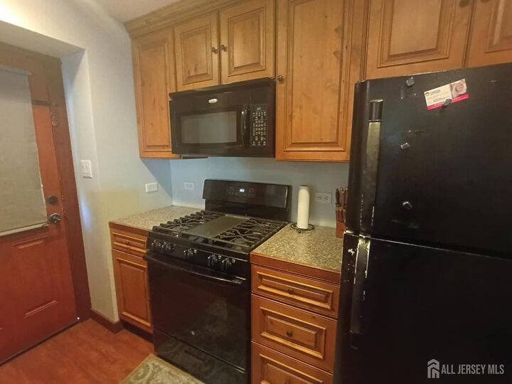 Property Photo:  6 Albert Avenue  NJ 08850 