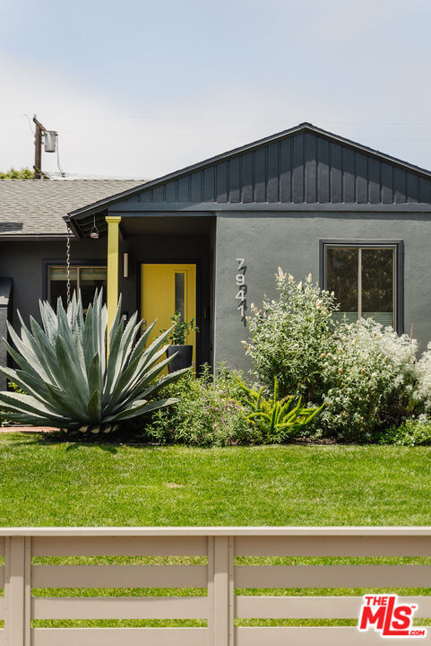 Property Photo: 7941 Agnew Ave CA 90045
