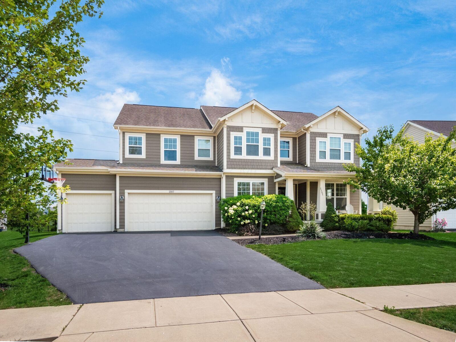 Property Photo:  2507 Triple Crown Crossing  OH 43065 