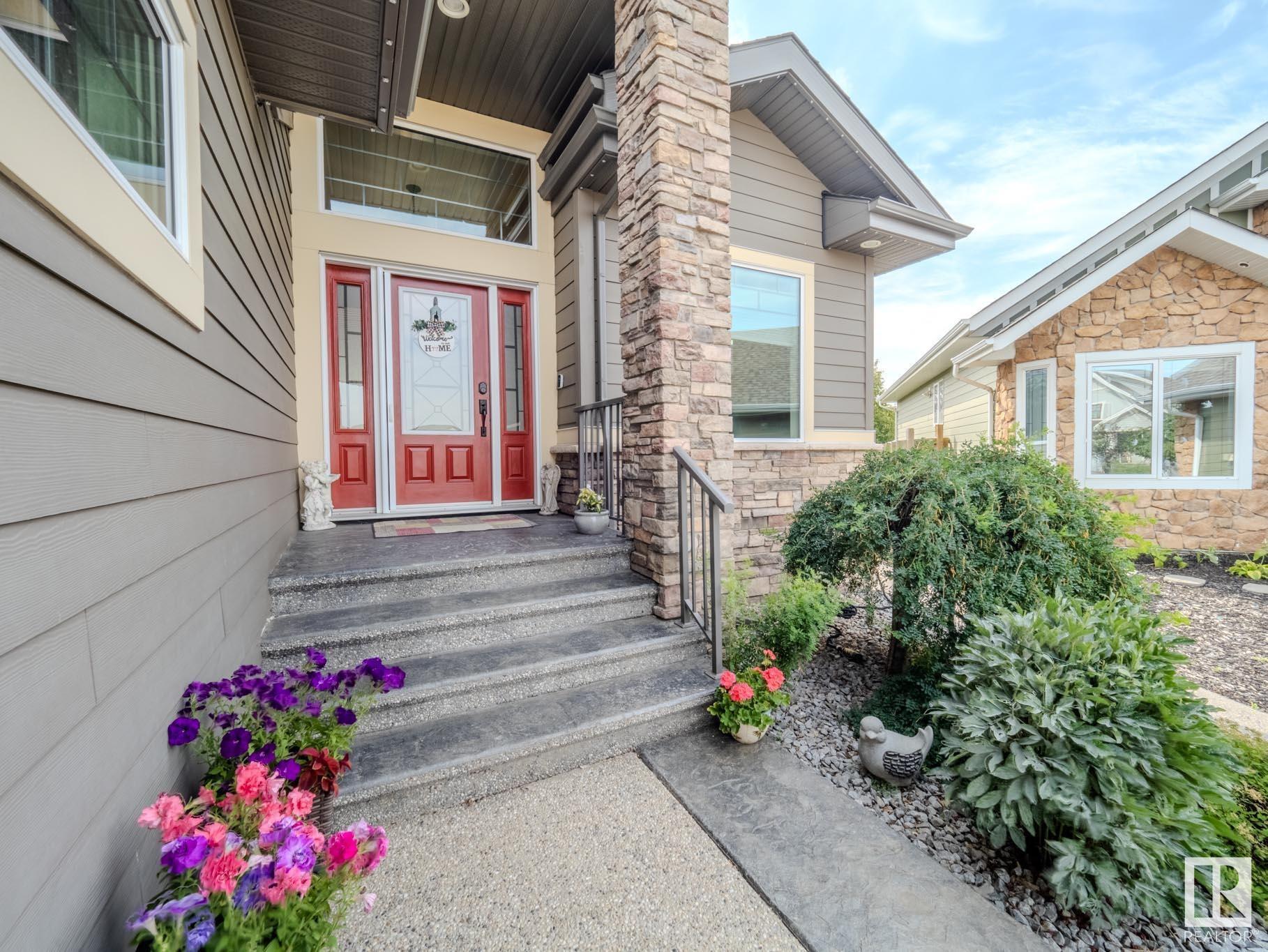 Property Photo:  42 Wesleyan Court  AB T8L 0C9 