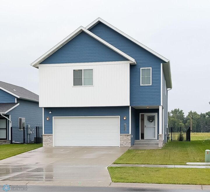 Property Photo: 6060 78 Avenue S ND 58047