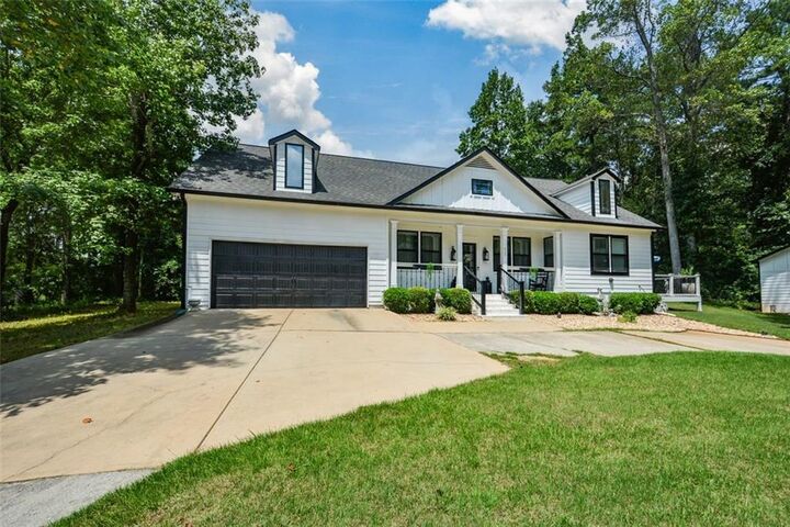Property Photo:  3145 S Elizabeth Drive  GA 30135 