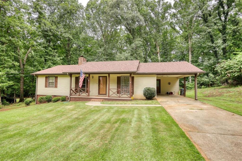 Property Photo: 66 Dogwood Lane GA 30014