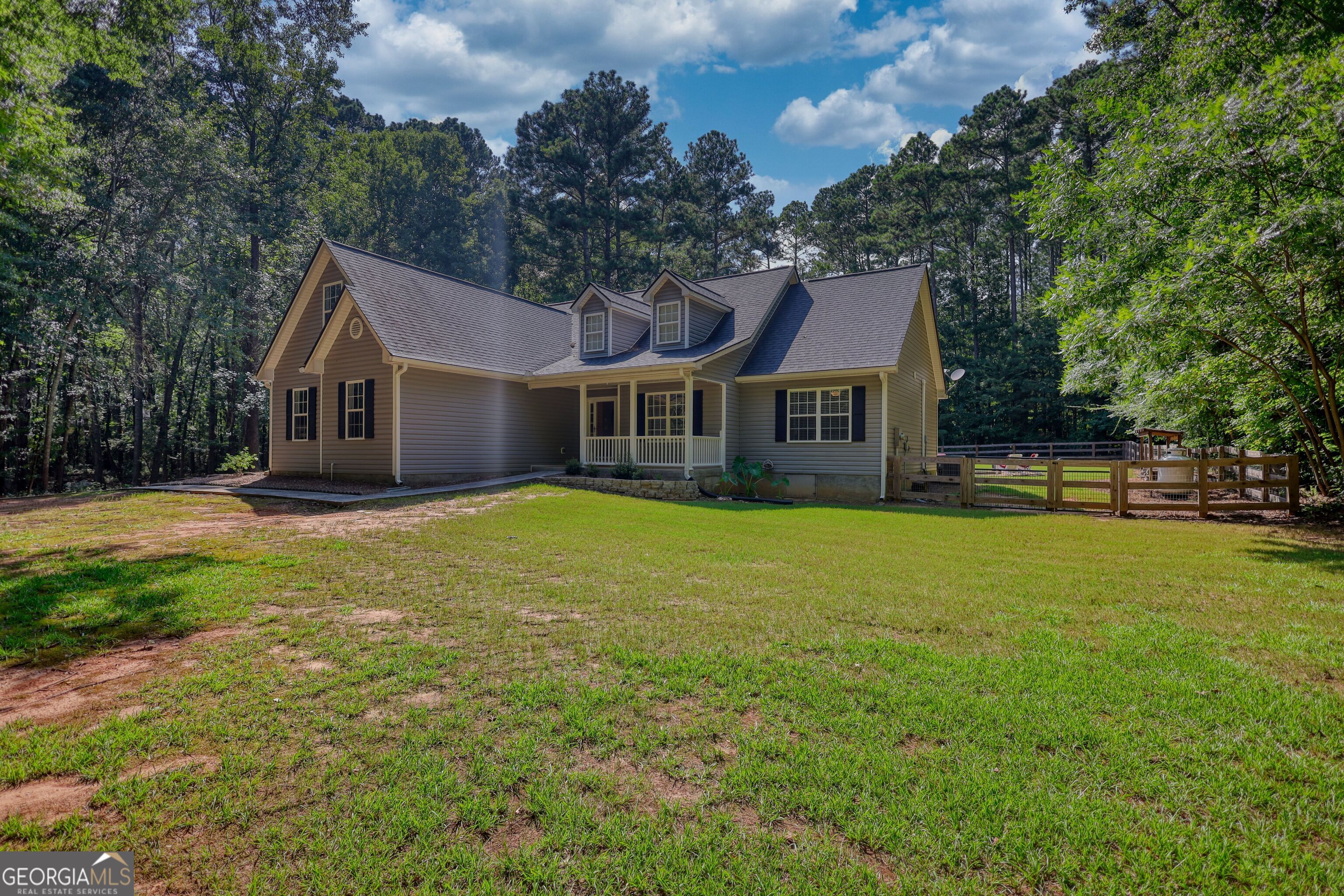 Property Photo:  1070 South Trace  GA 30663 