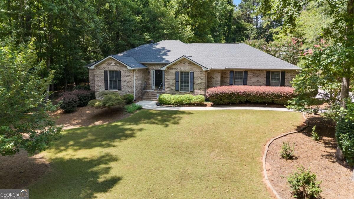 Property Photo:  129 Elderberry Circle  GA 30605 