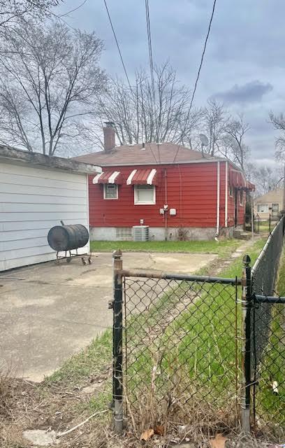 Property Photo: 336 W Wilson Street IN 46404