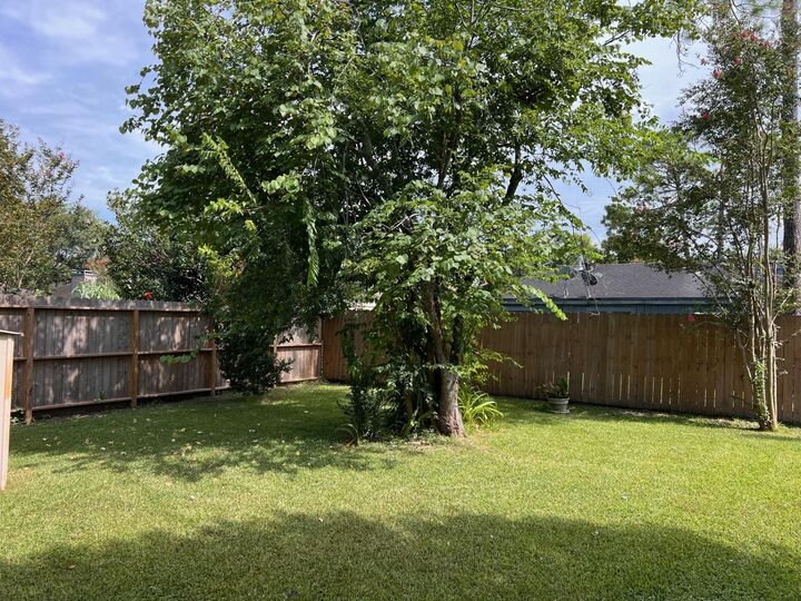 Property Photo: 9543 Wickenburg Drive TX 77031