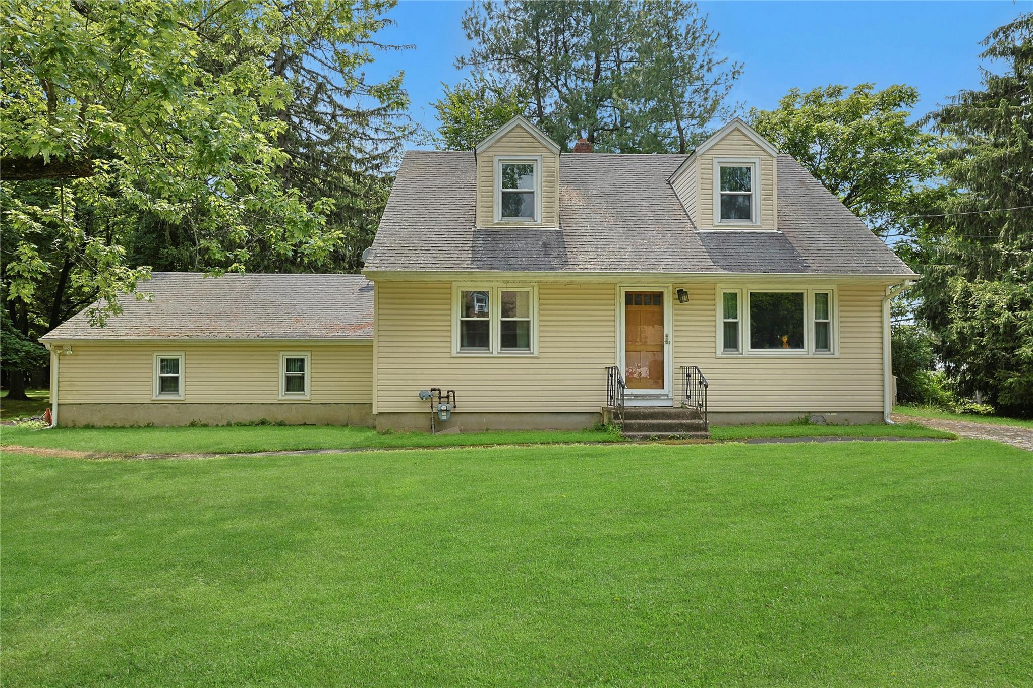 Property Photo:  2 Andrew Drive  NY 10952 