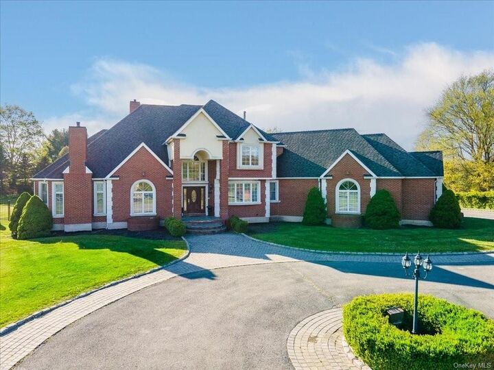 Property Photo:  3 Bristol Drive  NY 10941 