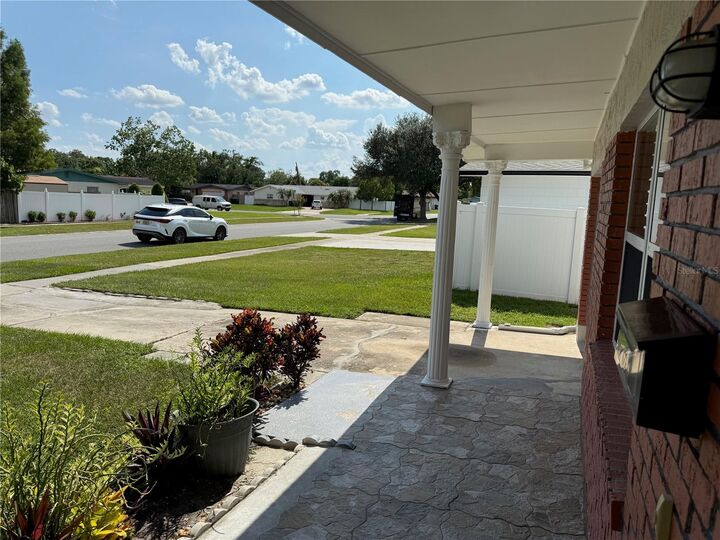 Property Photo: 10929 Fernando Street FL 32825