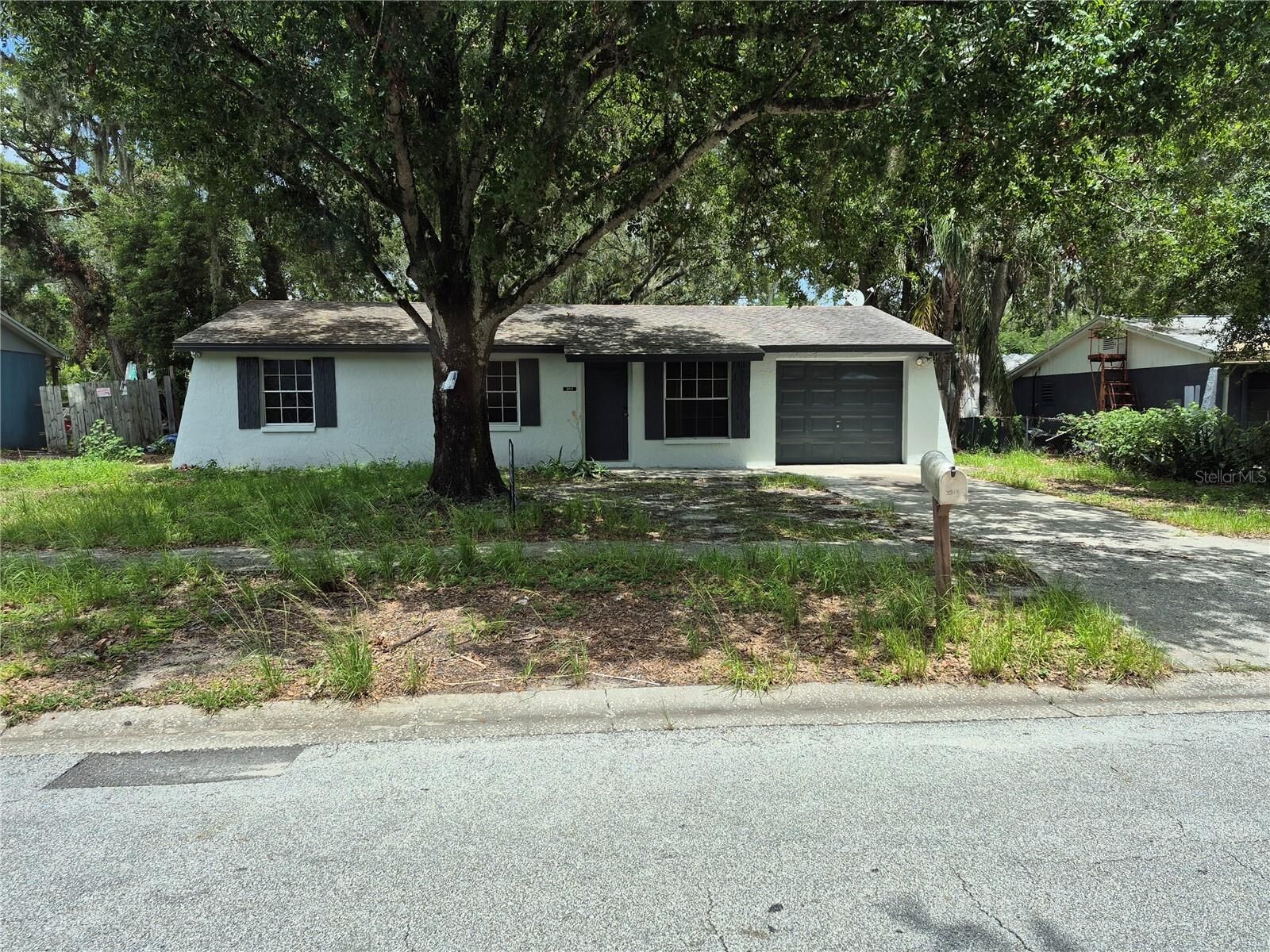Property Photo: 3717 Ambermist Drive FL 33619