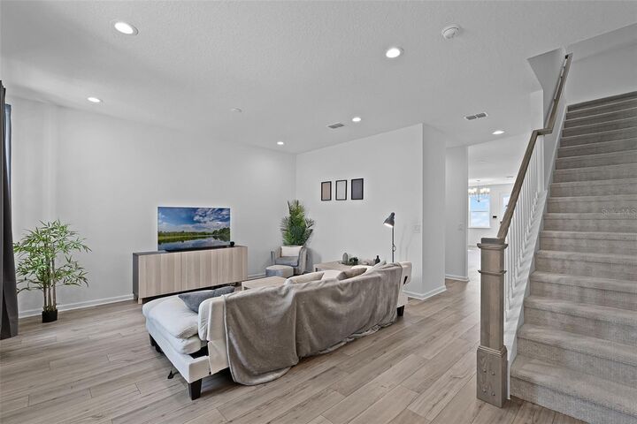 Property Photo:  13881 Easdale Alley  FL 34787 