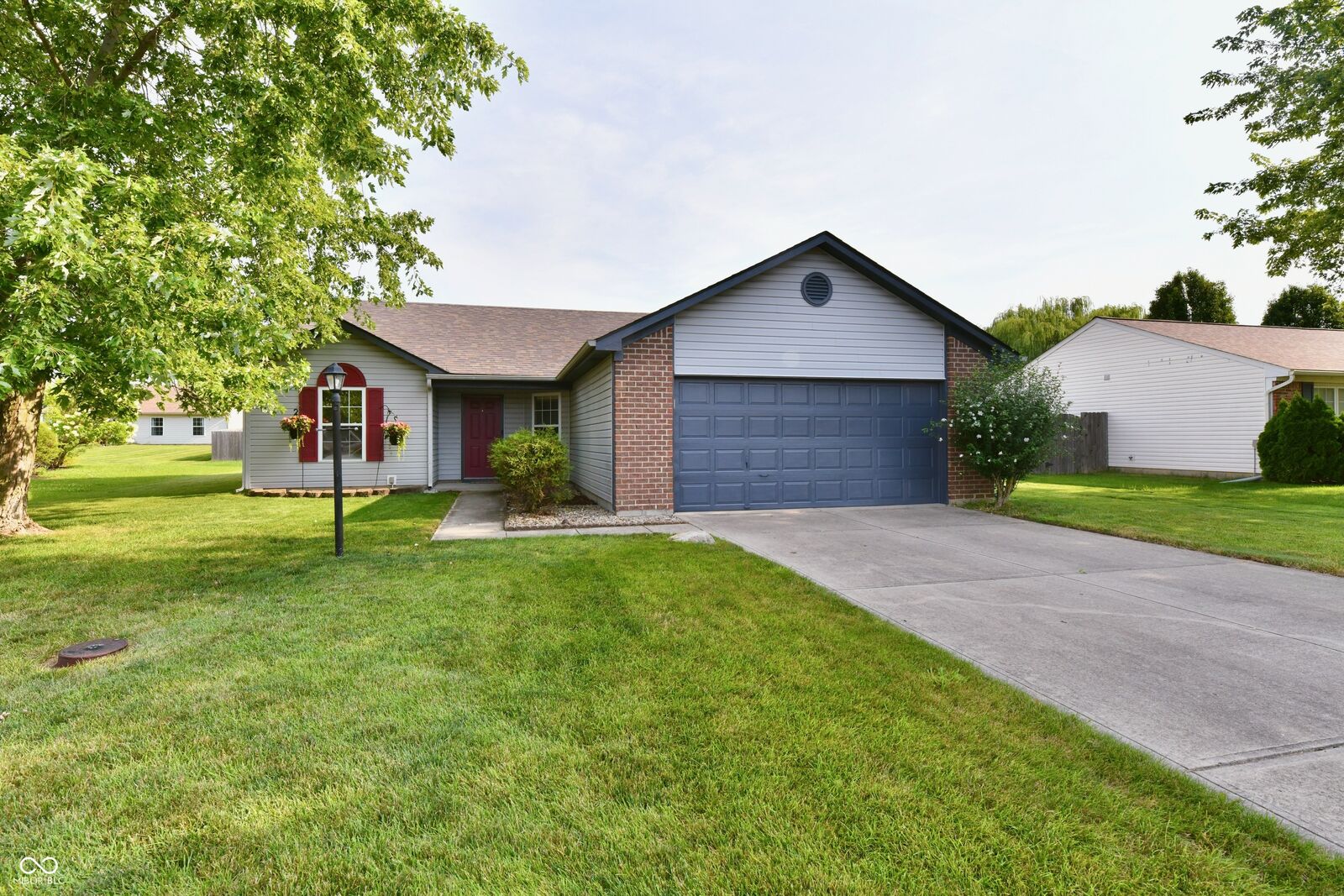 Property Photo: 4122 Dunedin Court IN 46062