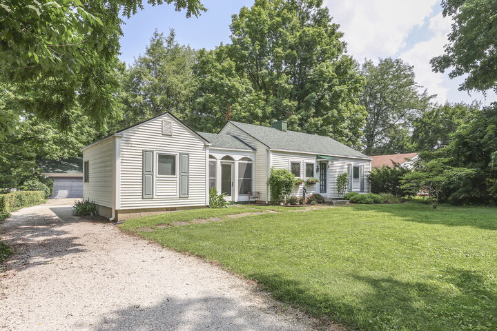 Property Photo: 412 Beech Park Drive IN 46142