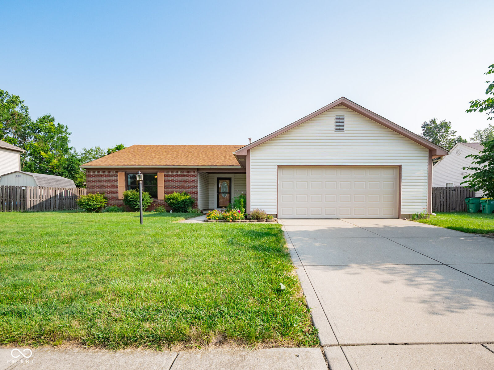 Property Photo: 18081 Sanibel Circle IN 46062