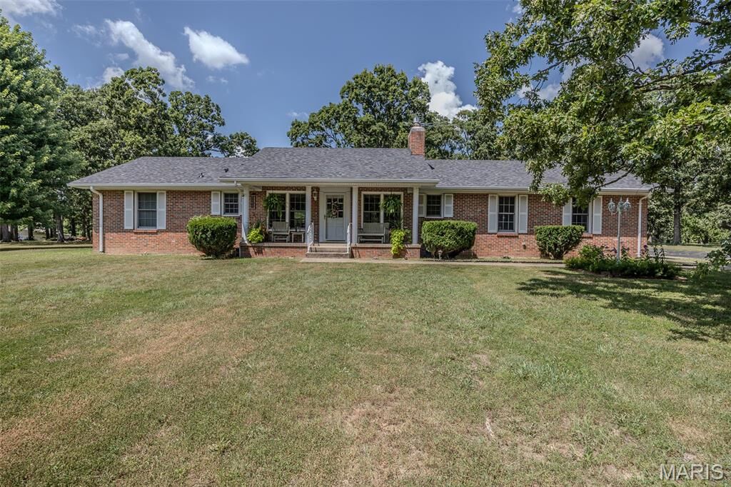 Property Photo:  20303 Oakway Drive  MO 65536 