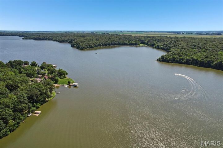 Property Photo: 21 Lake Pointe Lane IL 62056