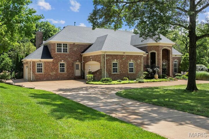 Property Photo:  11 Summerhill Ln  MO 63017 