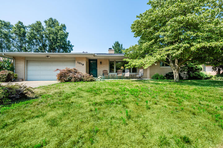 Property Photo:  1019 Wadena Road  MI 49085 