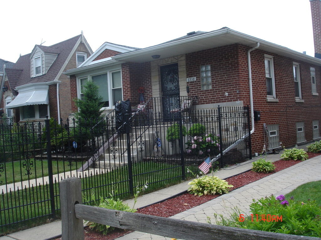 Property Photo: 6938 W Barry Avenue IL 60634