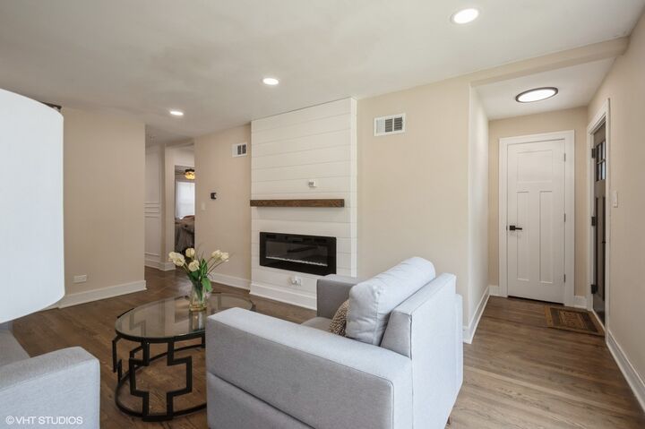 Property Photo: 8460 River Grove Avenue IL 60171