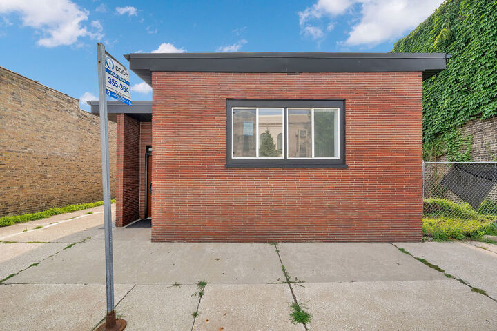 Property Photo:  691 Wentworth Avenue  IL 60409 
