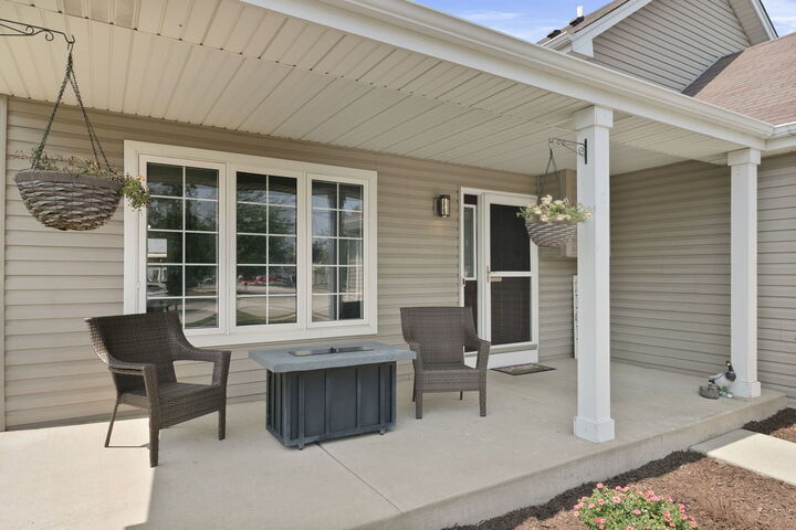 Property Photo: 25618 W Lilac Avenue IL 60449