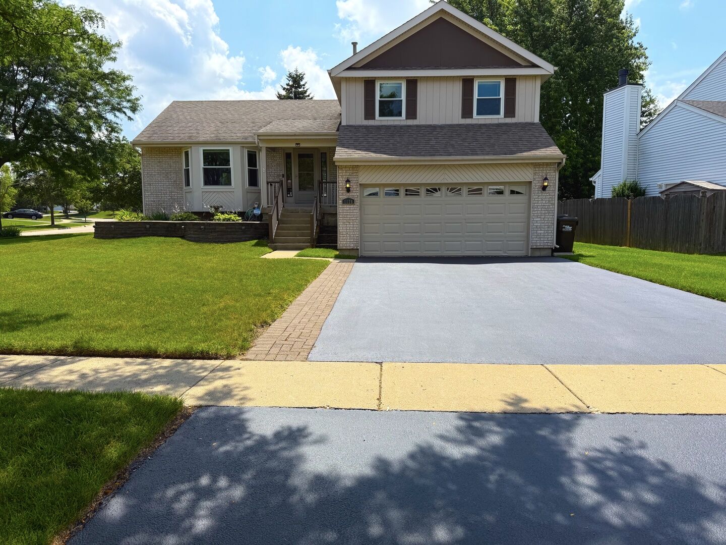 Property Photo: 1176 Westport Ridge IL 60014