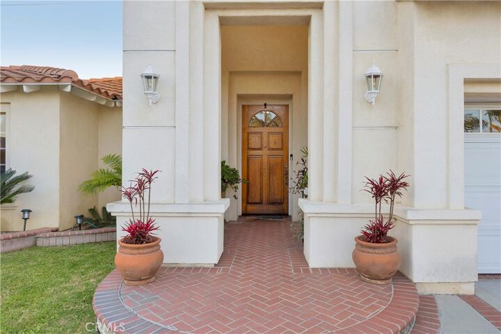 Property Photo:  9112 Playa Drive  CA 92646 