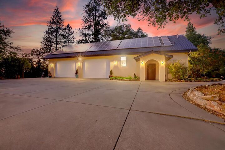 Property Photo: 16875 Southridge Road CA 95946