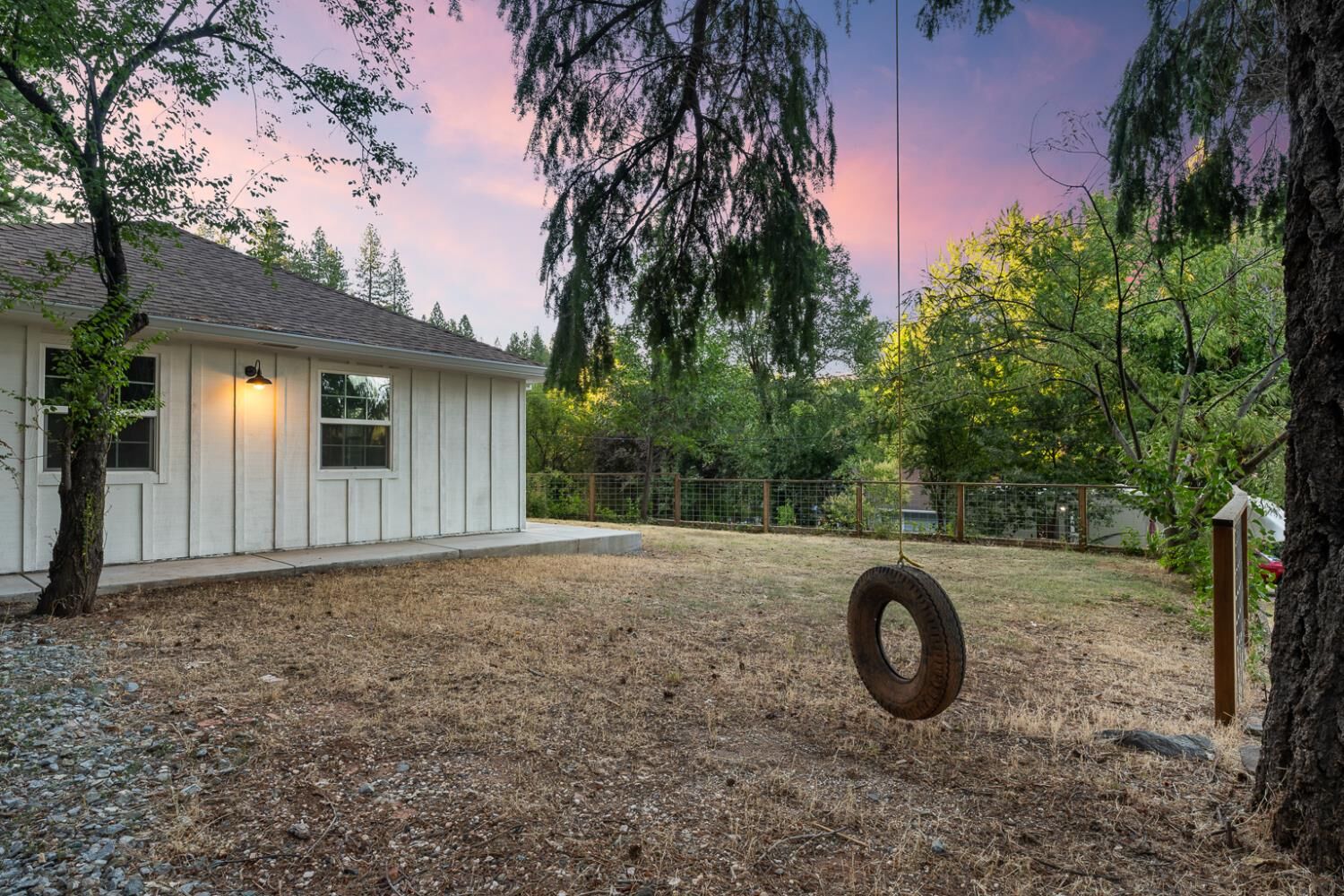Property Photo: 287 W Olympia Dr CA 95945