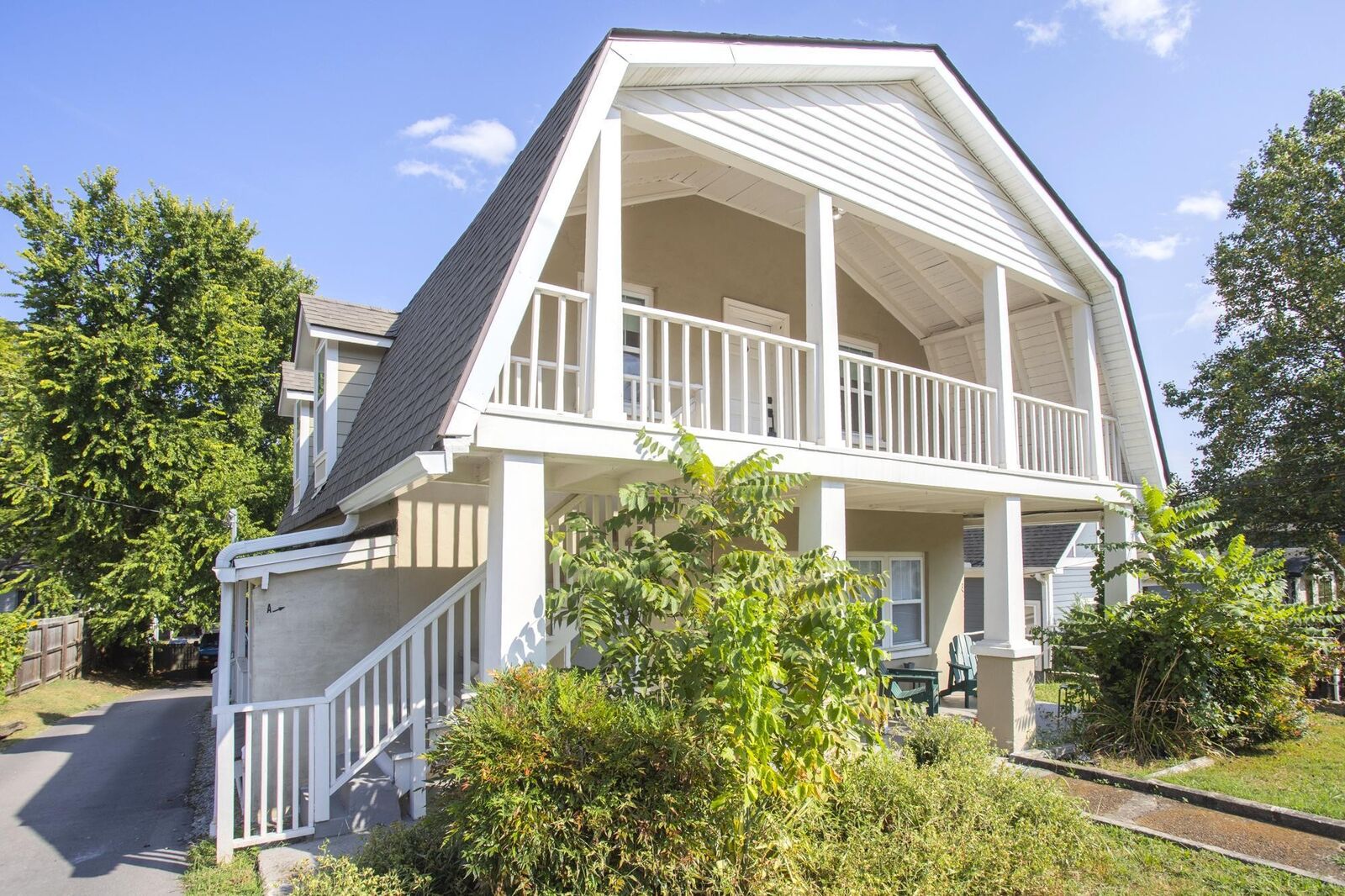 Property Photo: 611 S 14th St A TN 37206