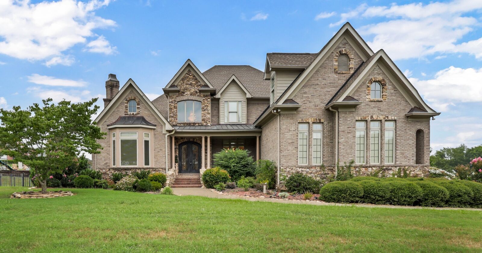 Property Photo:  2858 Carriage Way  TN 37043 