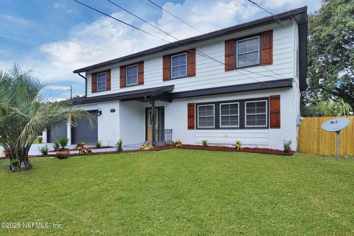 Property Photo: 6817 Rojo Court FL 32210