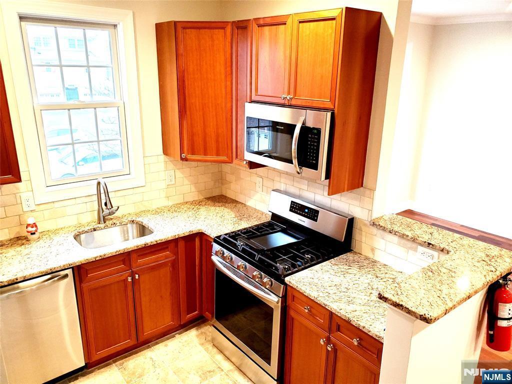 Property Photo:  67 Birch Street 310  NJ 07660 