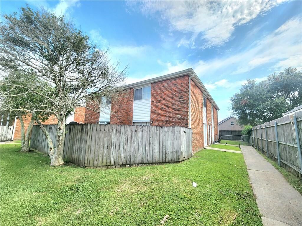 Property Photo:  223 Melvyn Drive B  LA 70037 