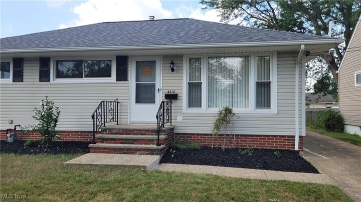 Property Photo: 5312 W 149th Street OH 44142