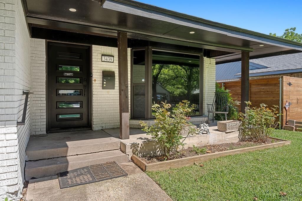 Property Photo:  3439 Holliday Road  TX 75224 