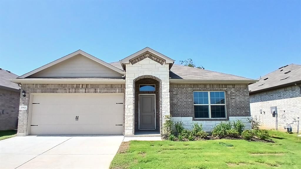 Property Photo:  312 Logan Street  TX 76059 