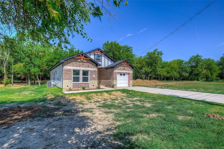 Photo de la propriété:  1208 Rosemary Street  TX 75401 