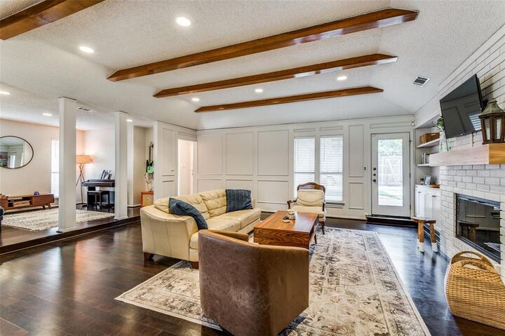 Property Photo:  1109 Auburn Drive  TX 76012 