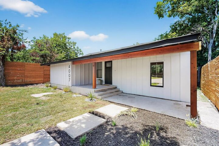 Property Photo:  4007 Shelley Boulevard  TX 75211 